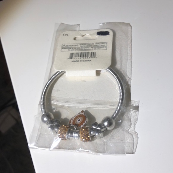 Charm bracelet - Picture 1 of 2